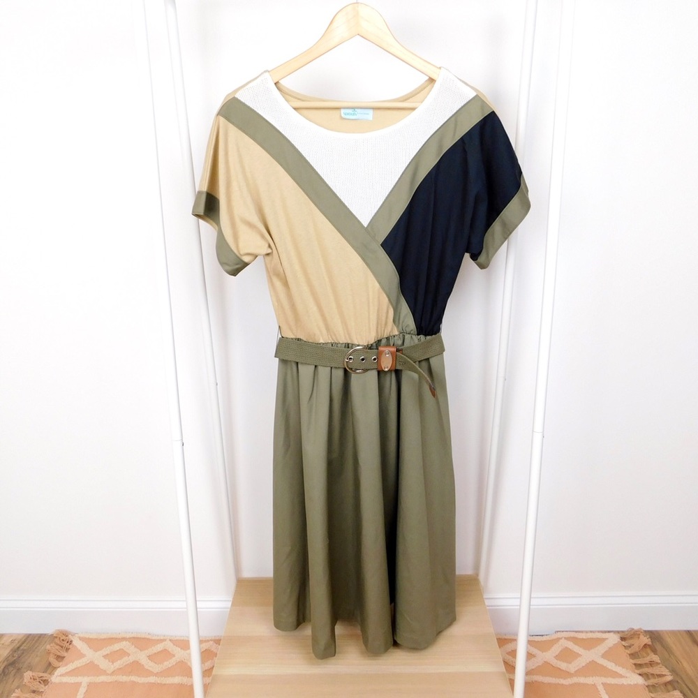 Sprouts Green & Tan Colorblock Midi Dress